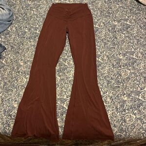 Offline by aerie burn orange scrunch waist flares. Large. Regular length.